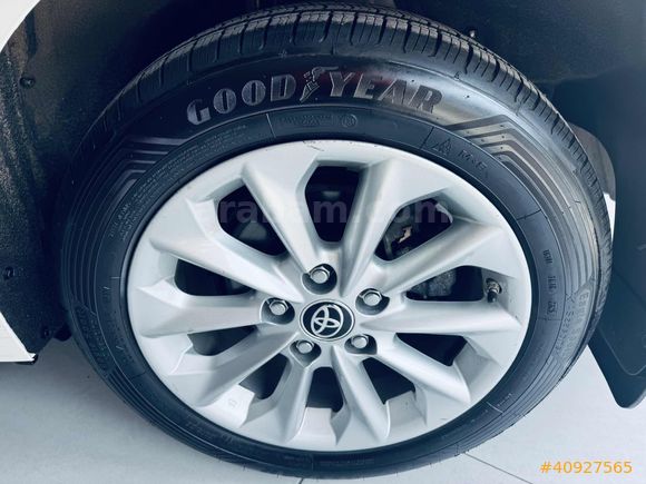 2022 SIFRGİBİ COROLLA DREAM HYBRİT+BENZİNLİ OTOMATİK 134'BinKMDE