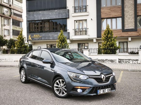 2018 Megane 4 Touch Dizel Otomatik/ Boyasız - Tramersiz