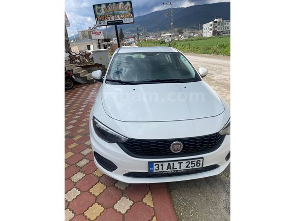 Sahibinden Fiat Egea 1.4 Fire Easy 2019 Model  126.000 km Beyaz