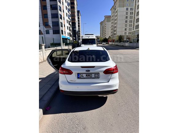 Sahibinden Ford Focus 1.6 Ti-VCT Titanium 2015 Model 