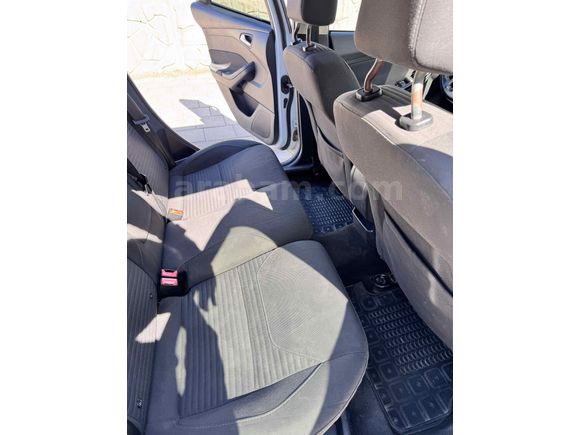 Sahibinden Ford Focus 1.6 Ti-VCT Titanium 2015 Model 