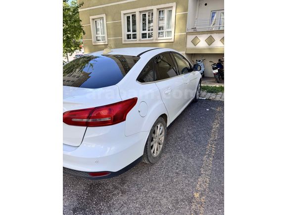 Sahibinden Ford Focus 1.6 Ti-VCT Titanium 2015 Model 