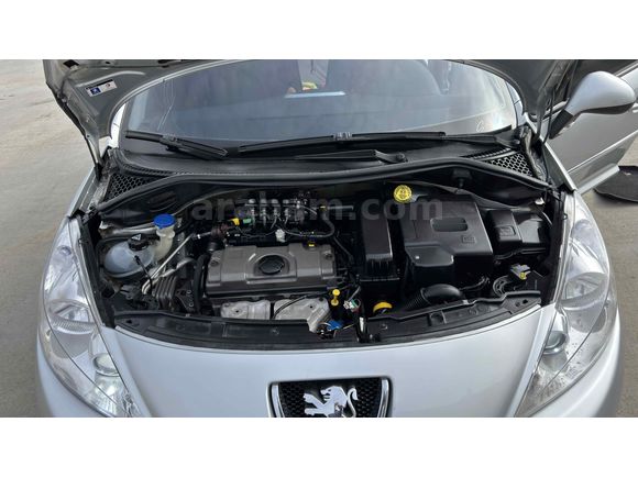 Sahibinden Peugeot 207 1.4 Millesim 2010 Model 