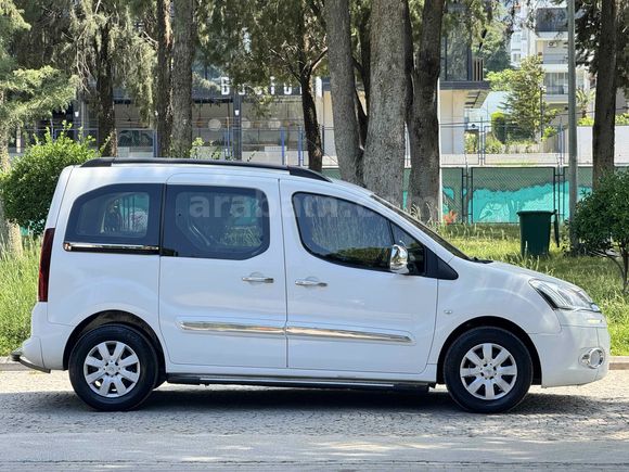 DEĞiŞENSiZ - 1.6 HDI - MULTISPACE - DÜŞÜK KM