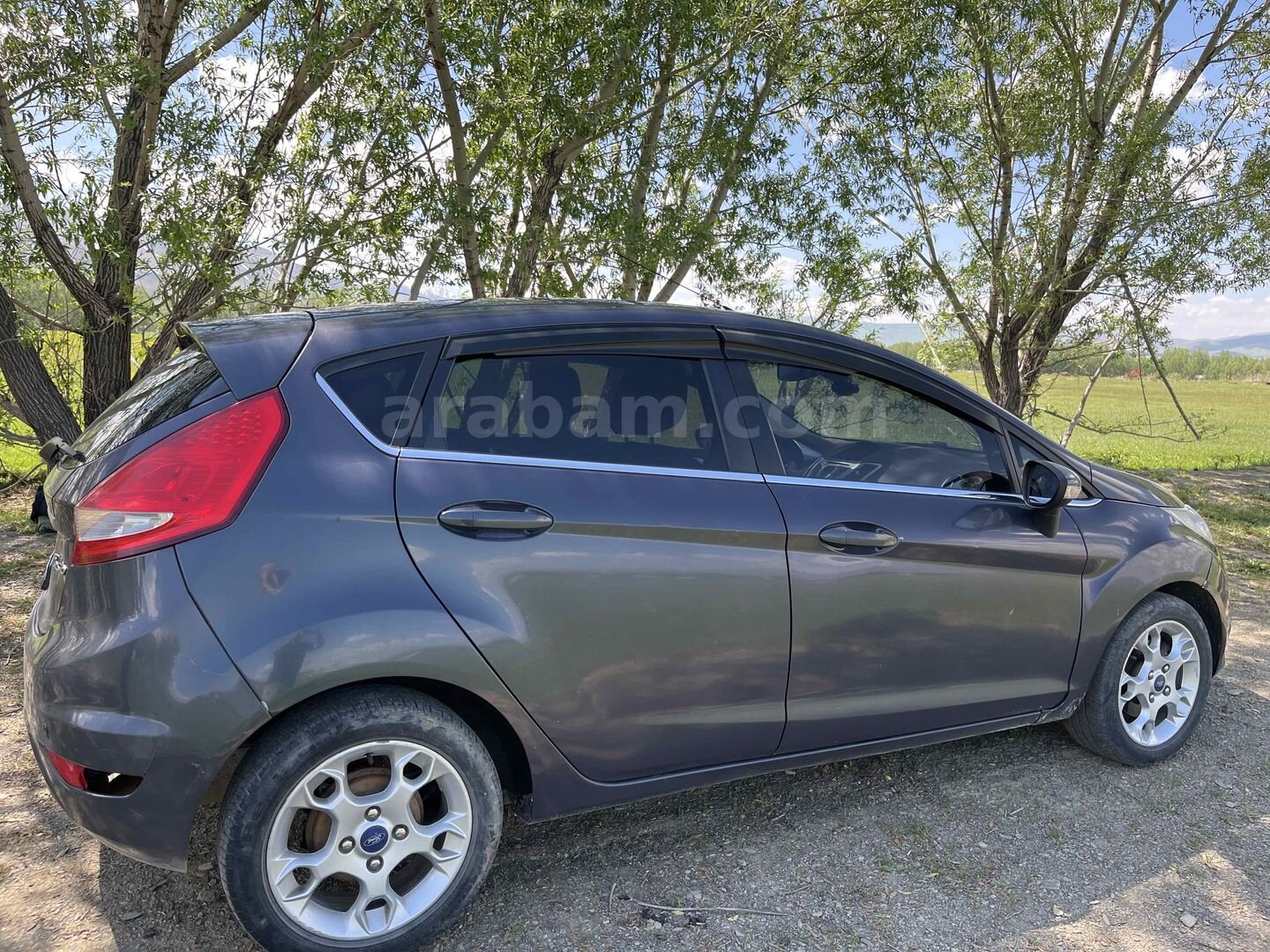 Sahibinden Ford Fiesta 1.4 TDCi Titanium X 2012 Model Hakkari 135.000 km Gri 6