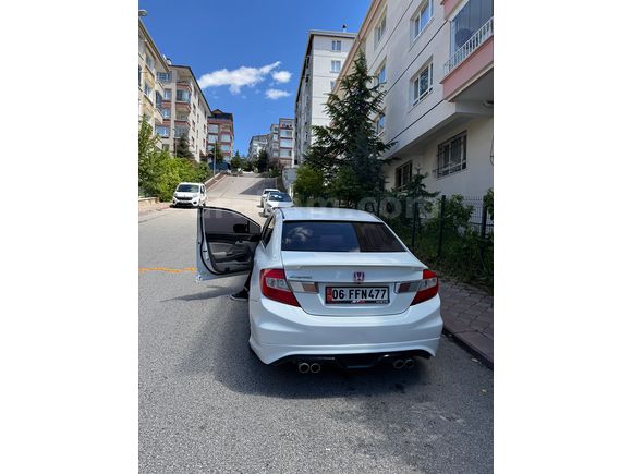Sahibinden Honda Civic 1.6i VTEC Eco Elegance 2014 Model 