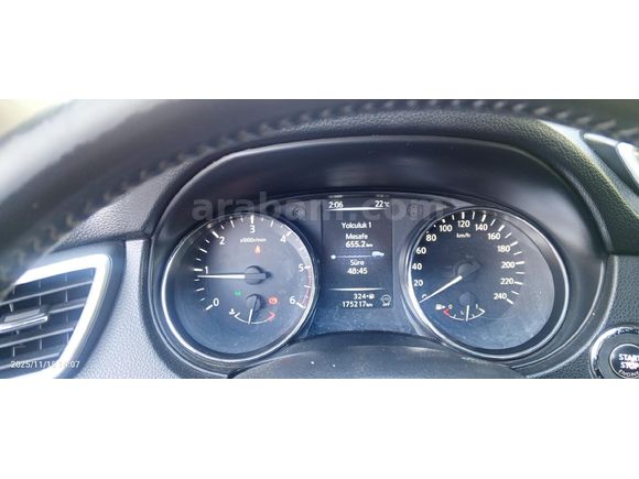 Sahibinden Nissan Qashqai 1.5 dCi Tekna Sky Pack 2014 Model  174.000 km Gri (Gümüş)