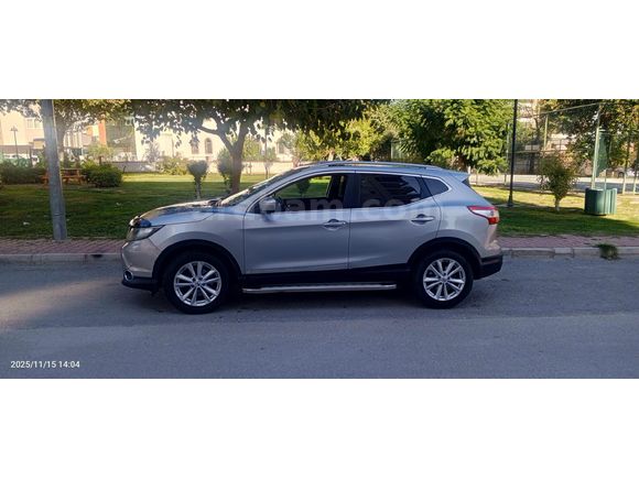 Sahibinden Nissan Qashqai 1.5 dCi Tekna Sky Pack 2014 Model  174.000 km Gri (Gümüş)