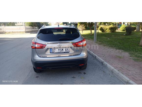 Sahibinden Nissan Qashqai 1.5 dCi Tekna Sky Pack 2014 Model  174.000 km Gri (Gümüş)