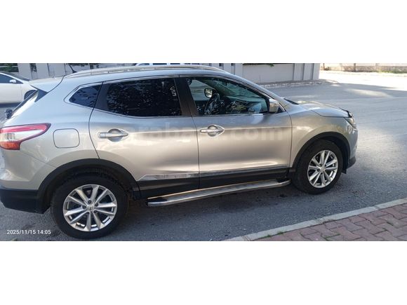 Sahibinden Nissan Qashqai 1.5 dCi Tekna Sky Pack 2014 Model  174.000 km Gri (Gümüş)
