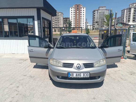 Sahibinden Renault Megane 1.6 Dynamique 2004 Model