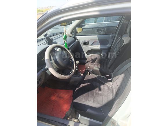 Sahibinden Renault Clio 1.4 RNA 2001 Model