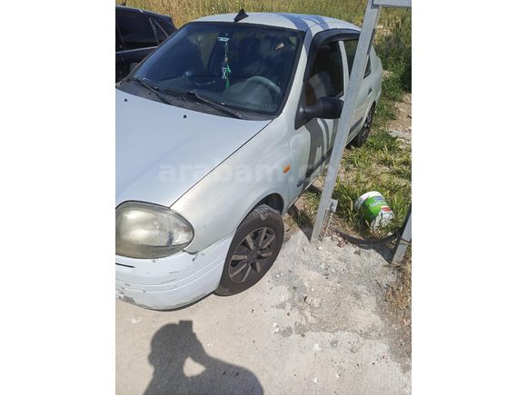 Sahibinden Renault Clio 1.4 RNA 2001 Model