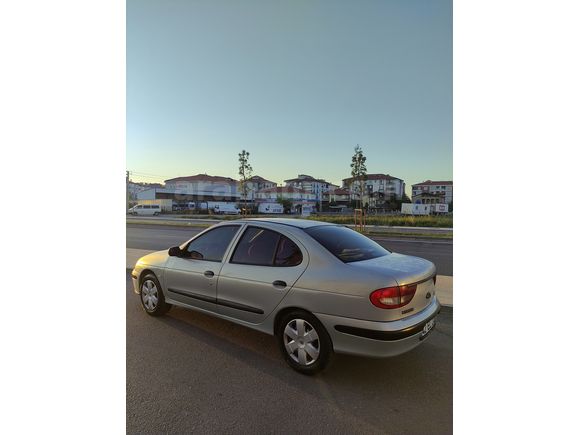 Sahibinden Renault Megane 1.4 16 VALF RTE 2001 Model 
