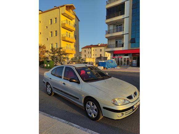 Sahibinden Renault Megane 1.4 16 VALF RTE 2001 Model 