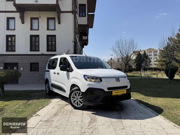 2025 DOBLO 1.5BLUEHDI EASY SERVİS BAKIMLI K.KARTA 12 TAKSİT
