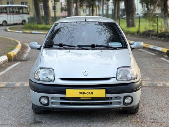 DUR-CAR'DAN TERTEMİZ HARİKA KONDİSYONDA CLİO 1.4 RN