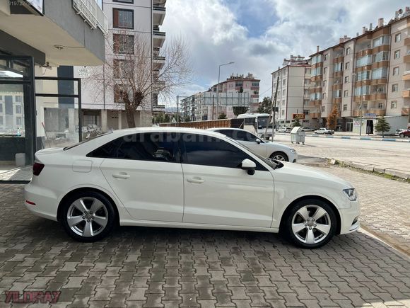 AUDİ A3-BOYASIZ-KATLANIR AYNA-RECARO KOLTUK-5 SÜRÜŞ MOD-S LİNE