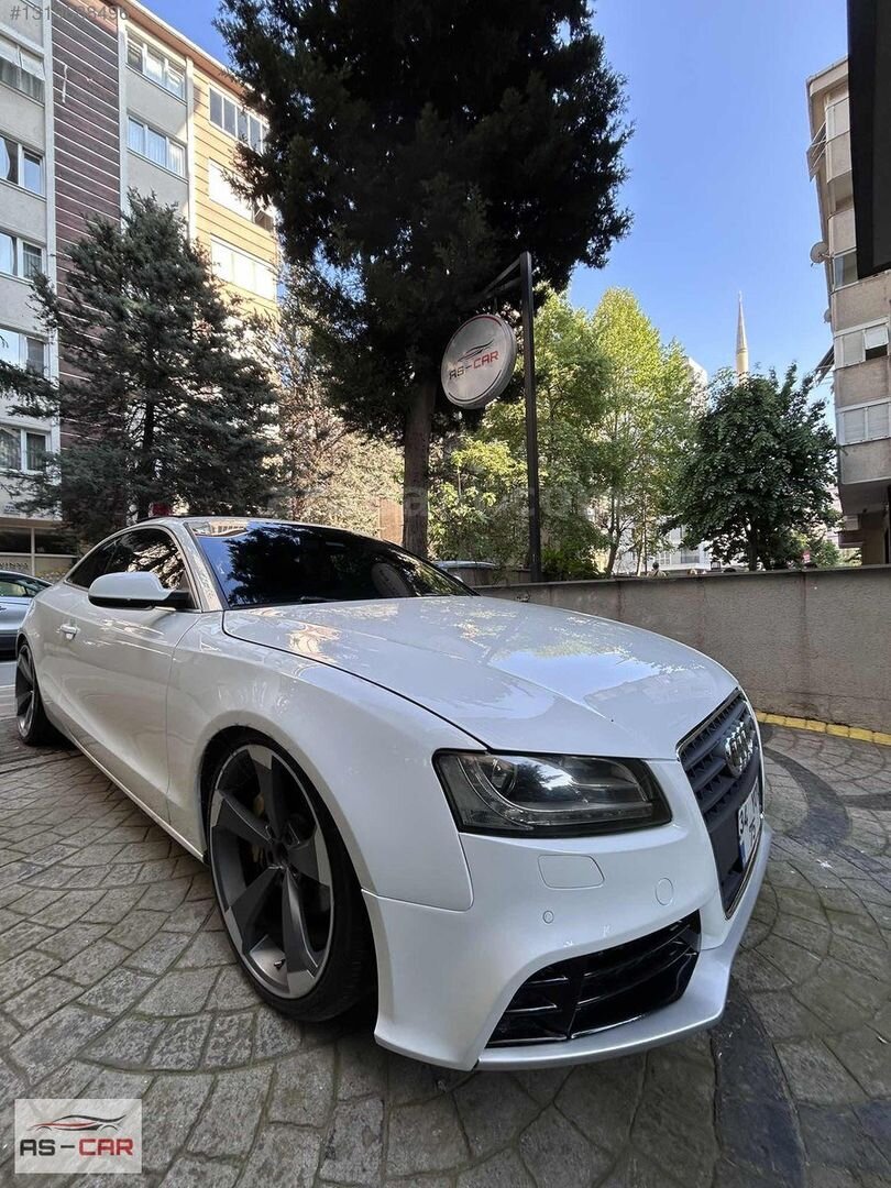 Galeriden Audi A5 Coupe 2.0 TFSI Quattro 2011 Model İstanbul 204.000 km Beyaz 3