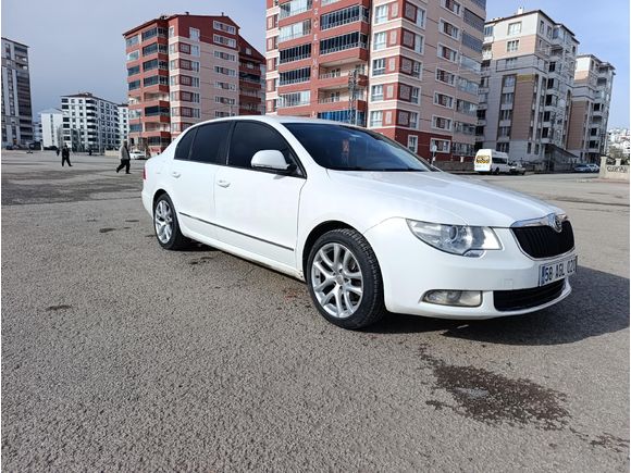 Sahibinden Skoda SuperB 1.6 TDI Comfort 2011 Model  295.000 km Beyaz