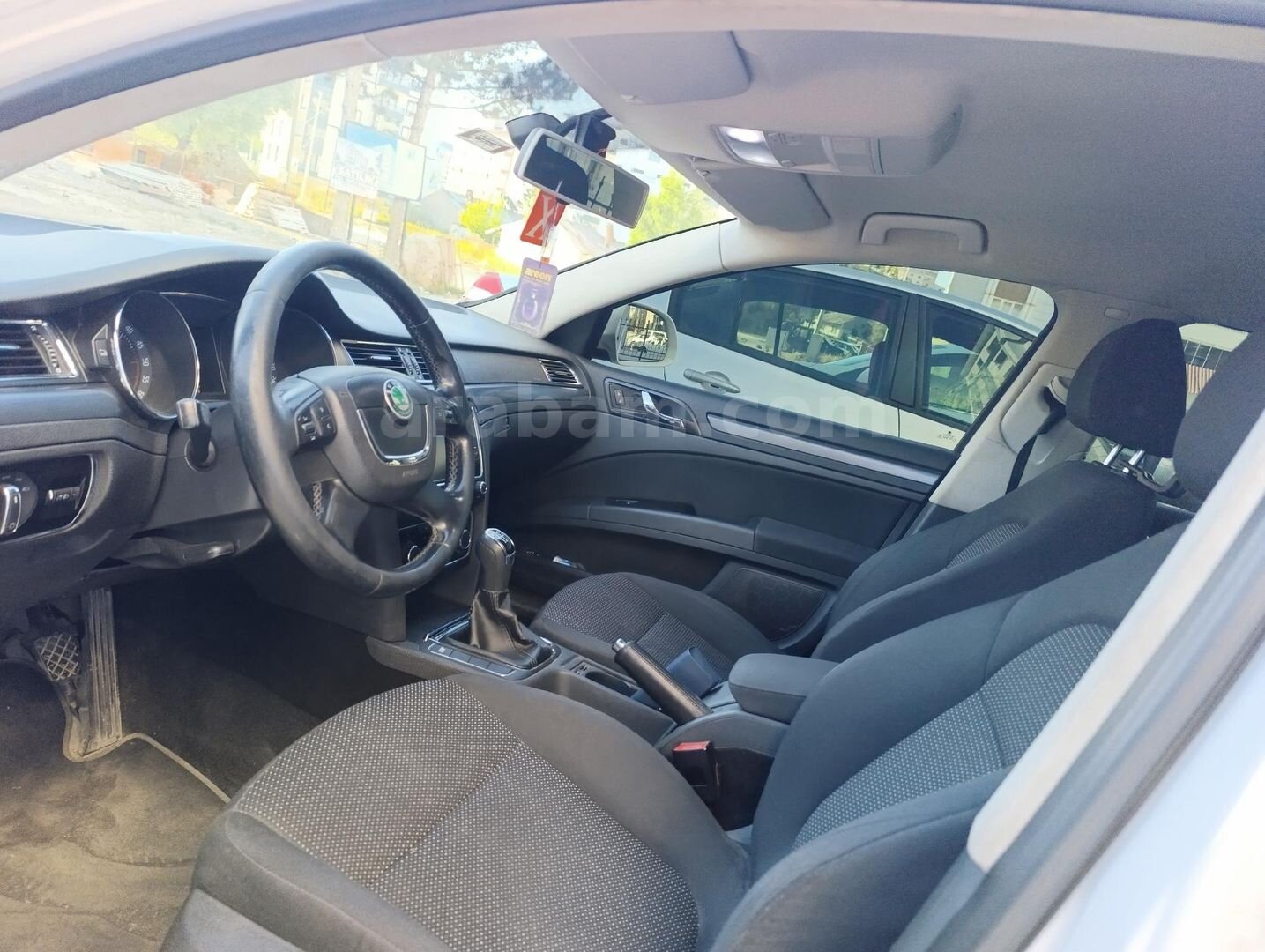 Sahibinden Skoda SuperB 1.6 TDI Comfort 2011 Model Sivas 296.000 km Beyaz 1
