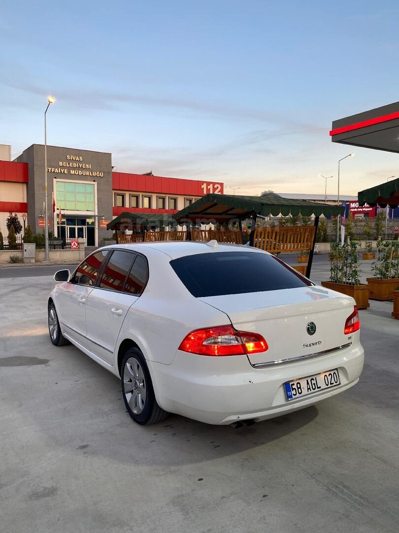 Sahibinden Skoda SuperB 1.6 TDI Comfort 2011 Model Sivas 296.000 km Beyaz 5