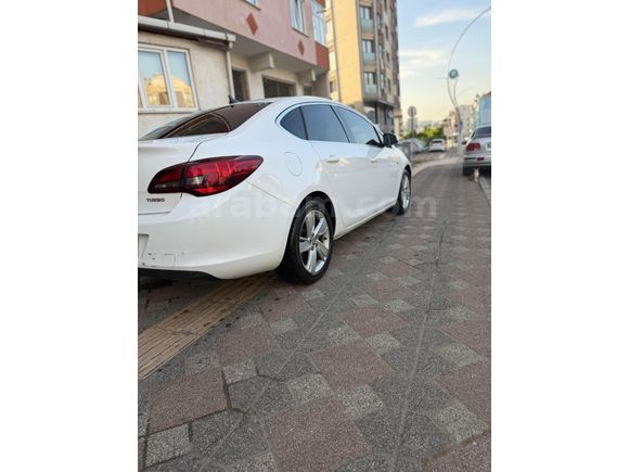 Sahibinden Opel Astra 1.4 T Sport 2015 Model  Beyaz