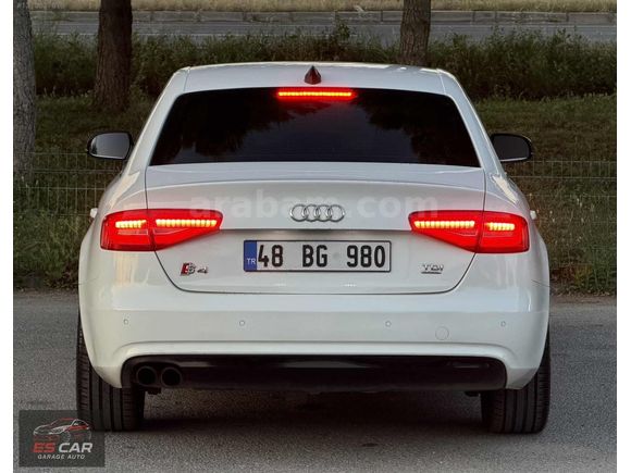 AUDİ A4 2.0 TDİ QUATTRO S-TRONİC