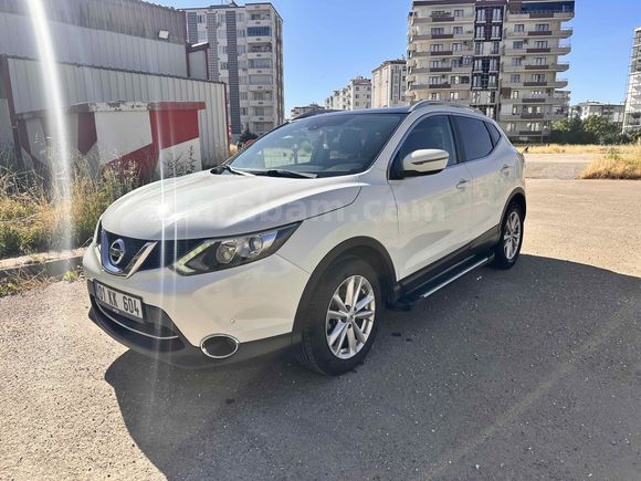 Sahibinden Nissan Qashqai 1.6 dCi Sky Pack 2015 Model 