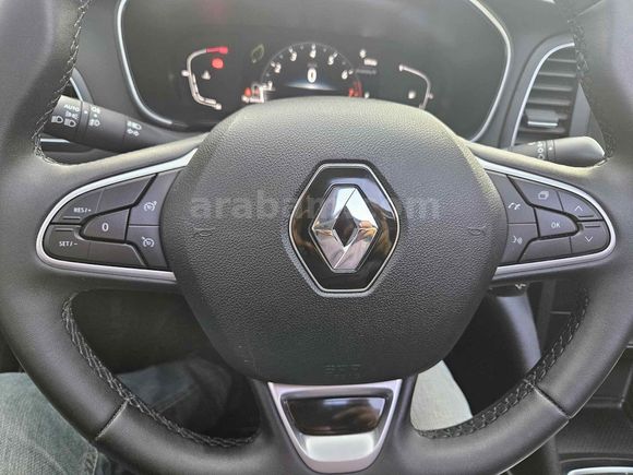 Sahibinden Renault Megane 1.3 TCe Icon 2023 Model 