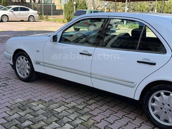 MERCEDES E200 KOMPRESSÖR &BEYAZ İNCİ