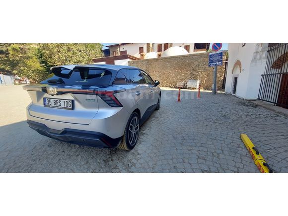 İLK SAHİBİNDEN TEMİZ KAZASIZ MG4 LUXURY