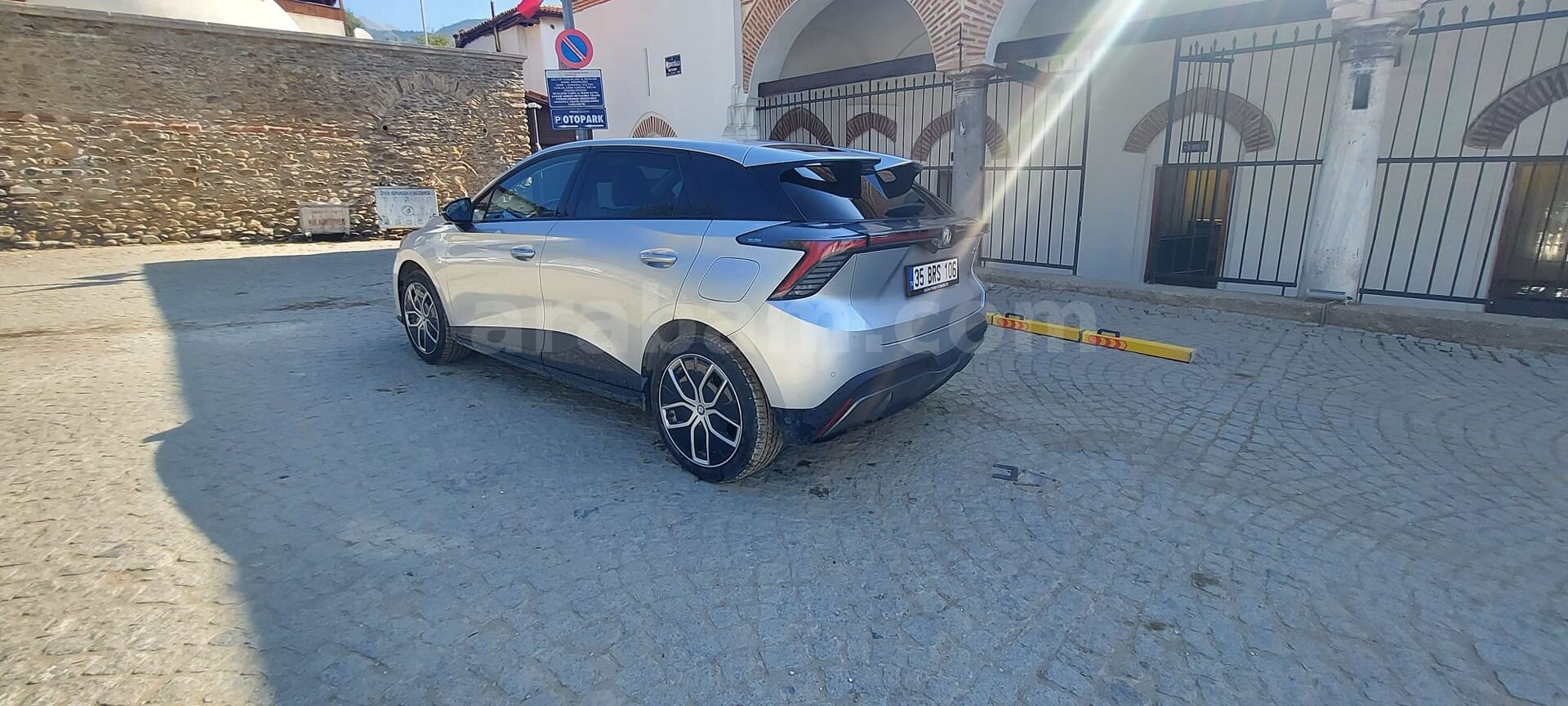 Sahibinden MG MG4 Luxury 2023 Model İzmir 66.000 km Gri 5