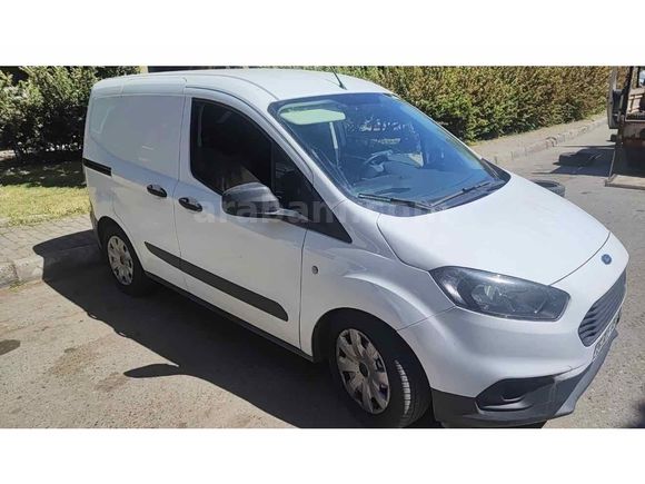 Galeriden Ford Tourneo Courier 1.5 TDCi Trend 2023 Model Manisa