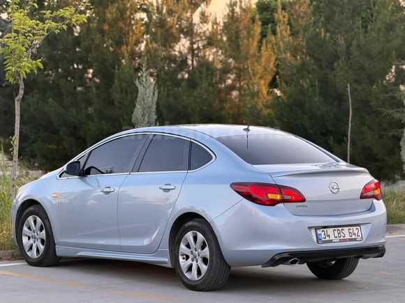 2019 MODEL HATASIZ BOYASIZ OPEL ASTRA 1,4T EDİTİON PLUS DÜŞÜK KM