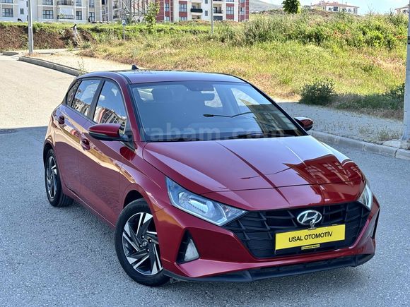 HYUNDAİ İ 20 STYLE PAKET HATASIZ BOYASIZ OTOMOTİK VİTES 