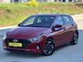 HYUNDAİ İ 20 STYLE PAKET HATASIZ BOYASIZ OTOMOTİK VİTES 