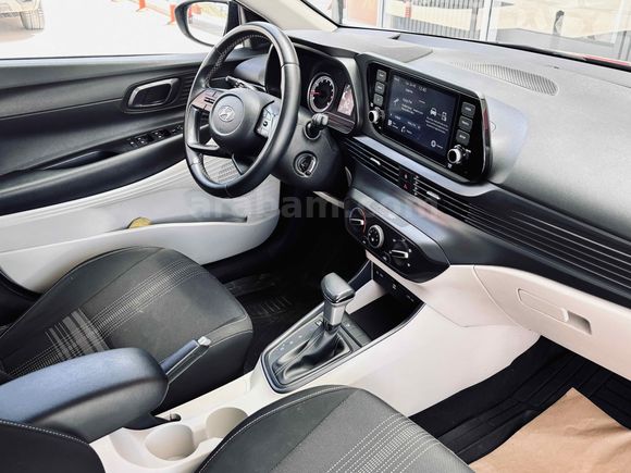 HYUNDAİ İ 20 STYLE PAKET HATASIZ BOYASIZ OTOMOTİK VİTES 