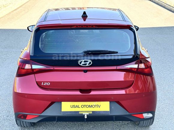 HYUNDAİ İ 20 STYLE PAKET HATASIZ BOYASIZ OTOMOTİK VİTES 