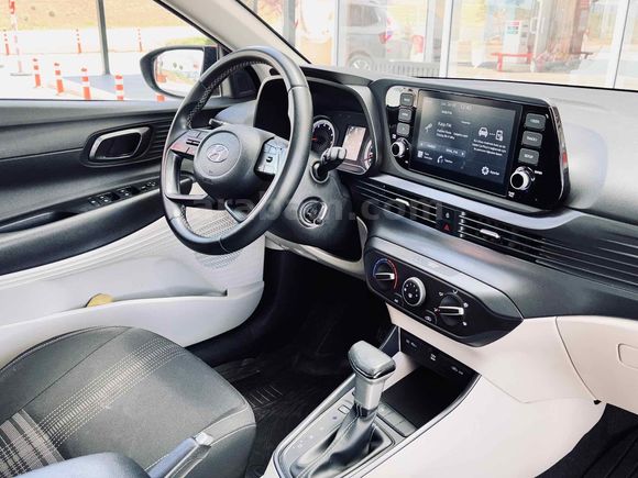 HYUNDAİ İ 20 STYLE PAKET HATASIZ BOYASIZ OTOMOTİK VİTES 