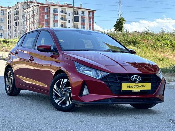 HYUNDAİ İ 20 STYLE PAKET HATASIZ BOYASIZ OTOMOTİK VİTES 