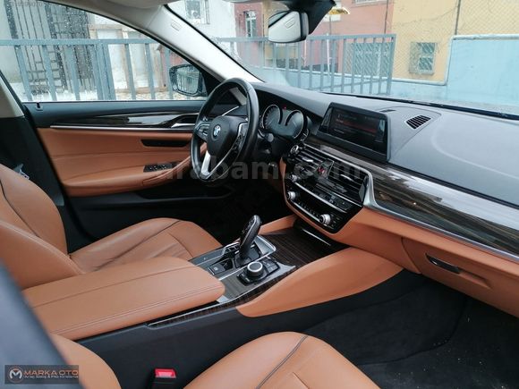 MARKA OTO DAN 2019 ÇIKIŞLI BMW 5.20D XDRİVE LUXURY LİNE 103000 K