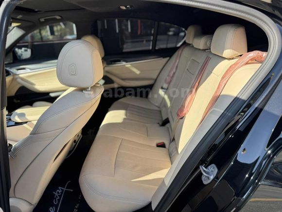 Osman Özbek Otomotiv 2022 Model 520İ 50 Yıl 72.000 Km de Hatasız
