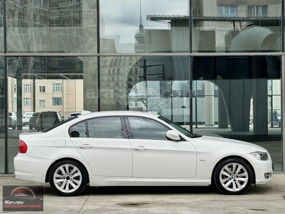 SEVEN'DEN BMW 320D-YÜKSEK GÖĞÜS-CAR PLAY-184 HP HATASIZ BOYASIZ