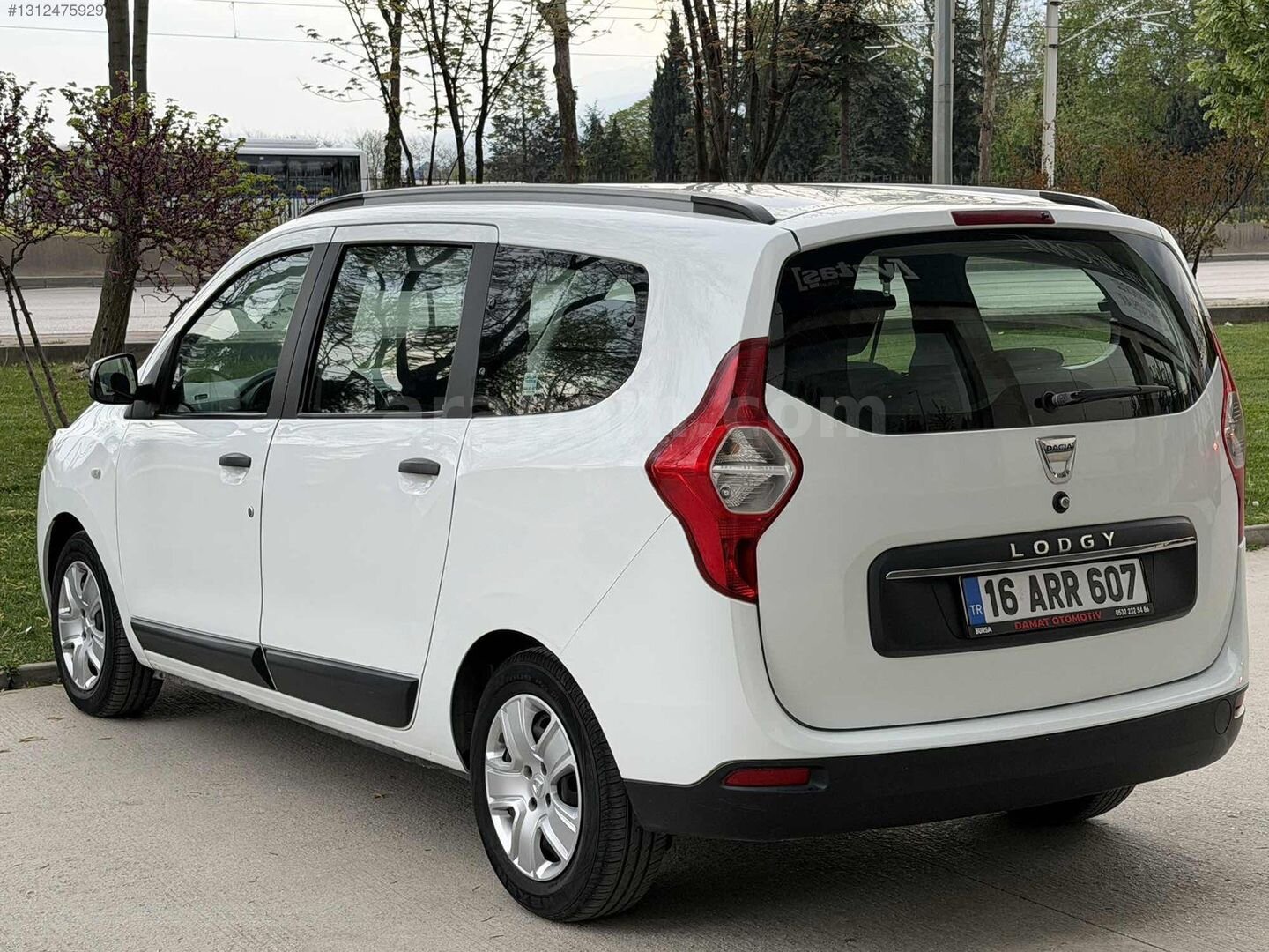 Galeriden Dacia Lodgy 1.5 BlueDCI Laureate 2019 Model Bursa 160.000 km Beyaz 5