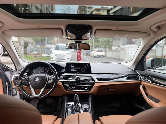 BOYASIZ 18 ÇIKŞ BMW 520i SPORTLİNE+KÖR NOKTA+NEX100+TABA