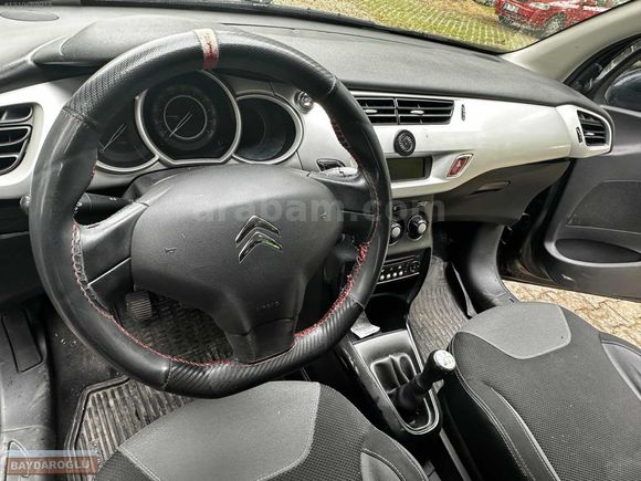 2011 model C3 1.4 hdi DEĞİŞENSİZ MOTOR YÜRÜYEN MÜKEMMEL