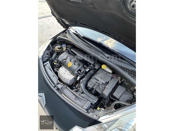 YANASİP'DEN 2011 CİTROEN C3 1.6 VTİ HATCHBACK TAM OTOMATİK HTSZ