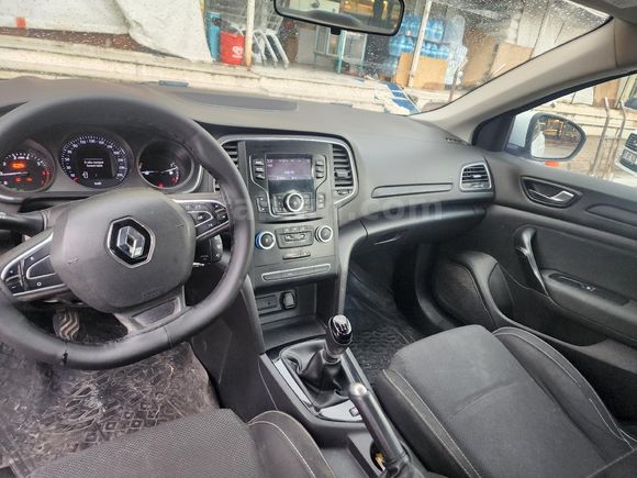 TAKASLI Renault Megane 1.6 Joy 2018 Model  Beyaz