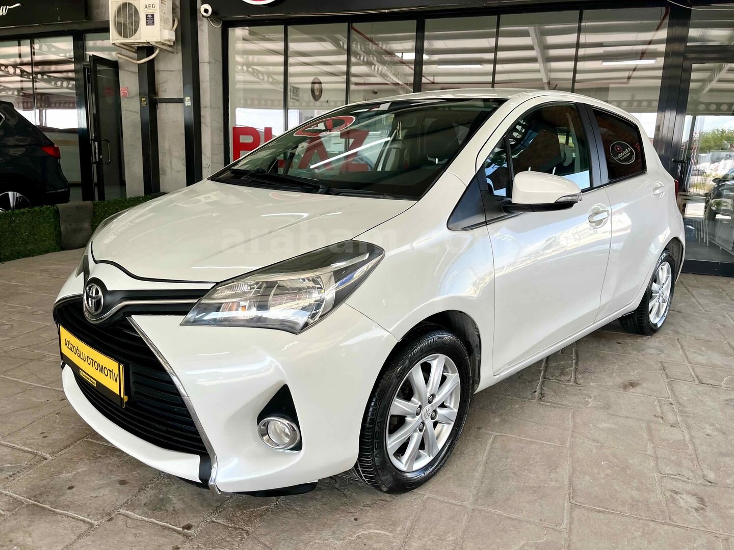 Galeriden Toyota Yaris 1.33 Fun Special 2015 Model Eskişehir 149.500 km Beyaz 5